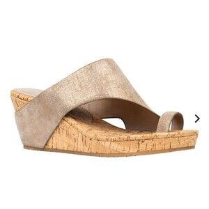 Donald Pliner Gyer Sandals Womens 9 Gold Leather Cork Wedge Slip On Thongs